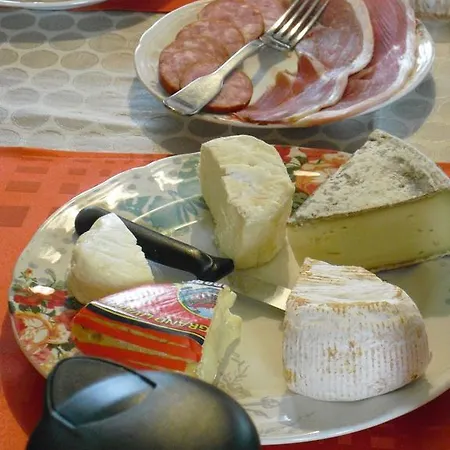 Bed & Breakfast Les Clematites Du Mont Saint Michel *