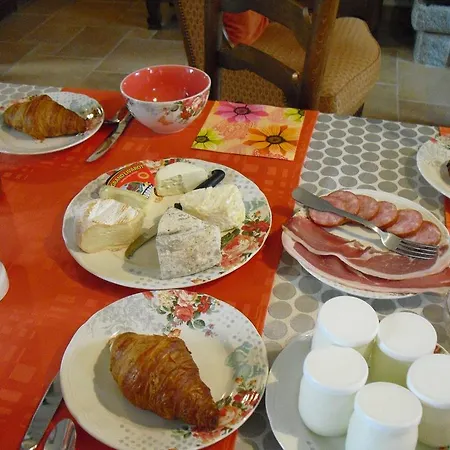 Les Clematites Du Mont Saint Michel Bed & Breakfast Pontorson