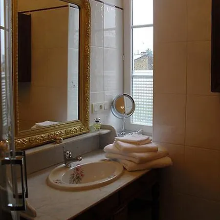 Les Clematites Du Mont Saint Michel Bed & Breakfast