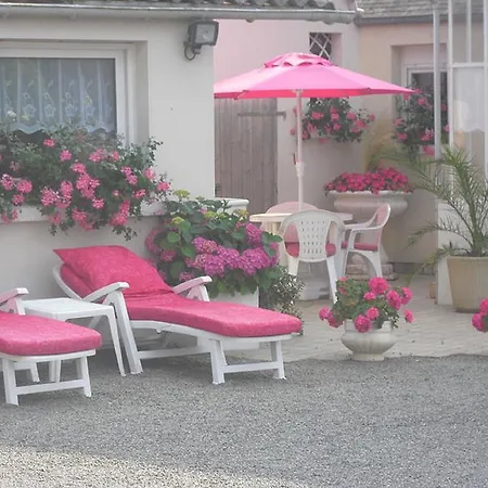 Les Clematites Du Mont Saint Michel Bed & Breakfast Pontorson
