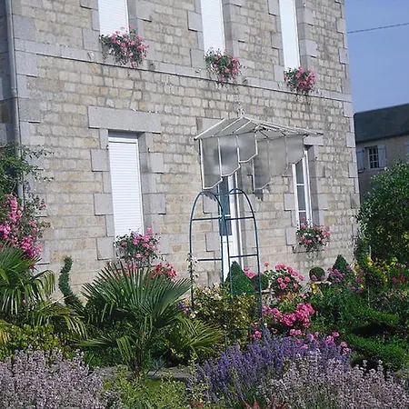 Les Clematites Du Mont Saint Michel * Pontorson